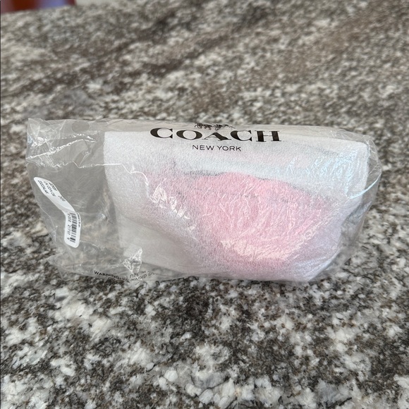 Coach Uni Pink Coin Case Pouch Bag Charm Key Chain 22939 - Picture 12 of 12